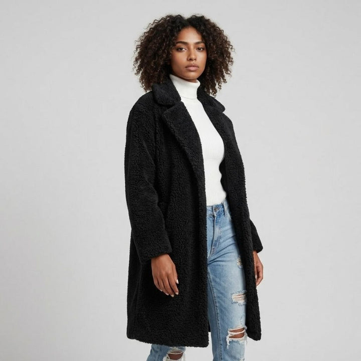 Cappotto lungo strutturato con ampie rever