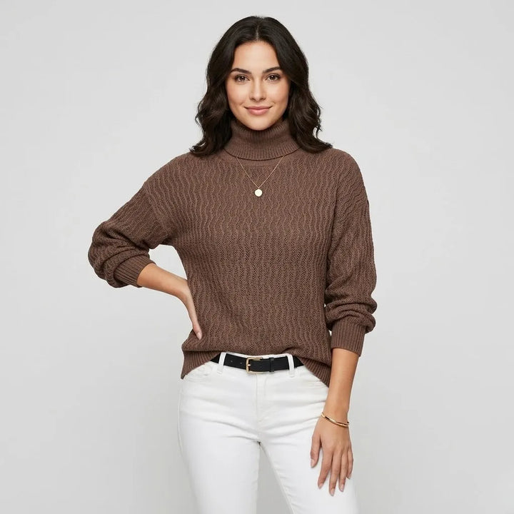 Maglione lavorato a maglia con alto collo e vestibilità comoda