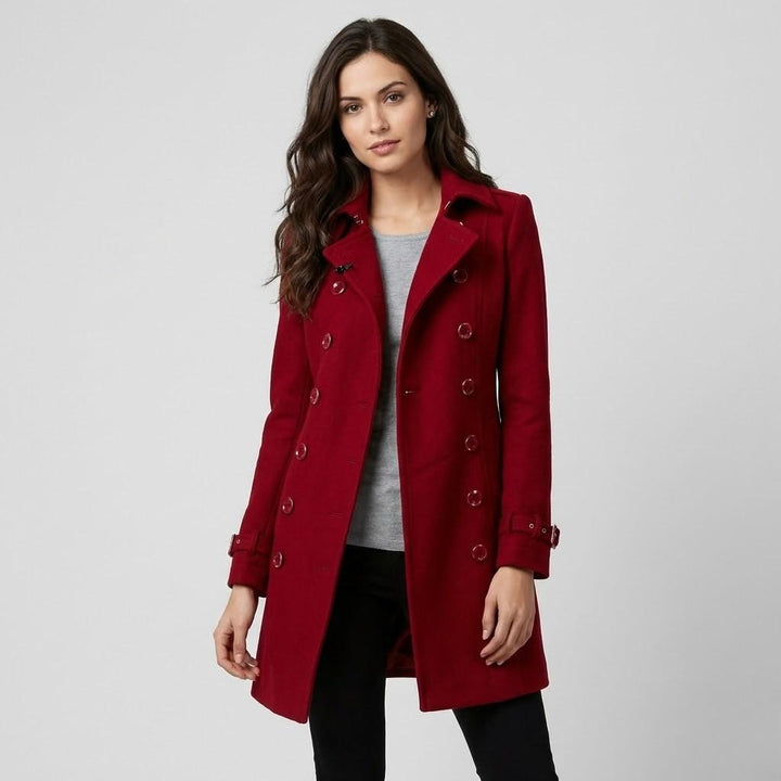 Cappotto strutturato in misto lana con taglio aderente in stile urbano