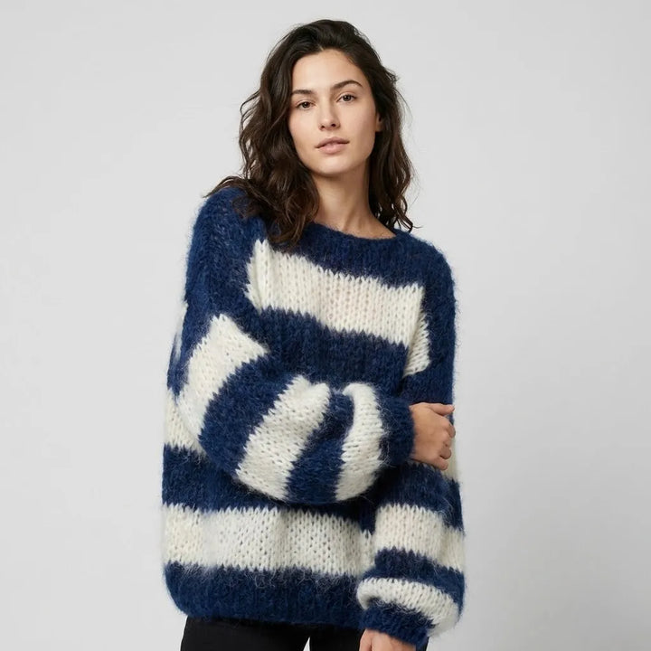 Maglione lavorato a maglia in misto acrilico e poliestere con taglio loose e motivo a righe