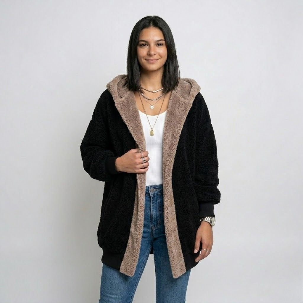 Giacca a maglia morbida in misto poliestere e cotone con cappuccio