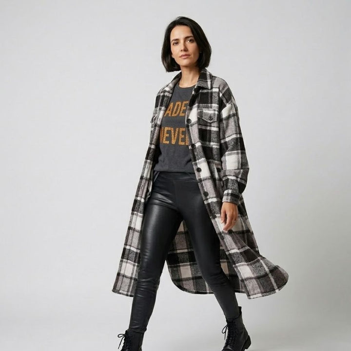 Cappotto lungo in poliestere con un motivo a quadri distintivo