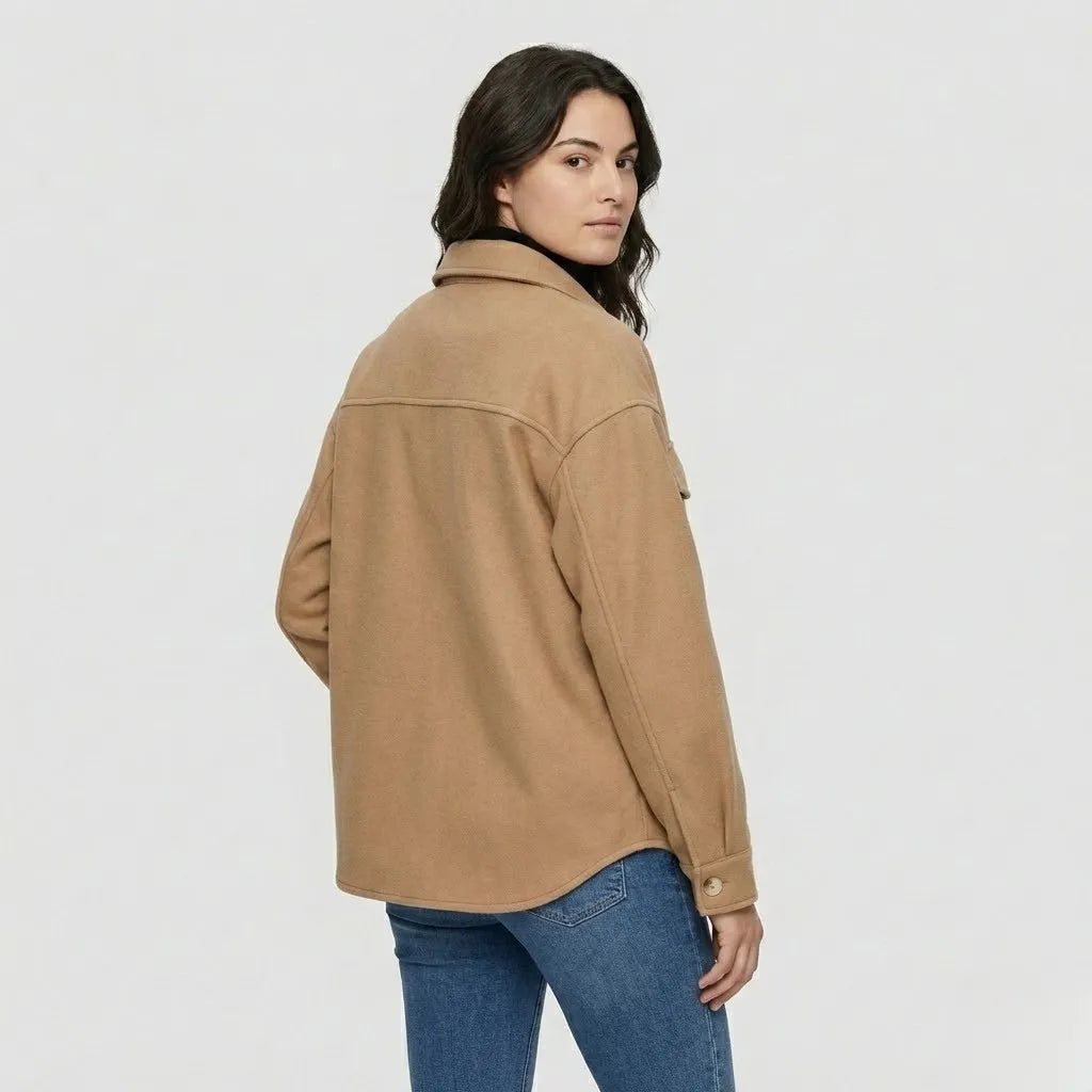 Giacca a camicia monocolore in stile urbano moderno