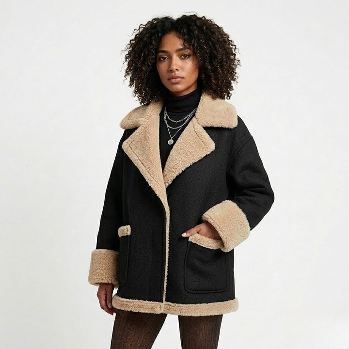 Cappotto strutturato con ampio colletto