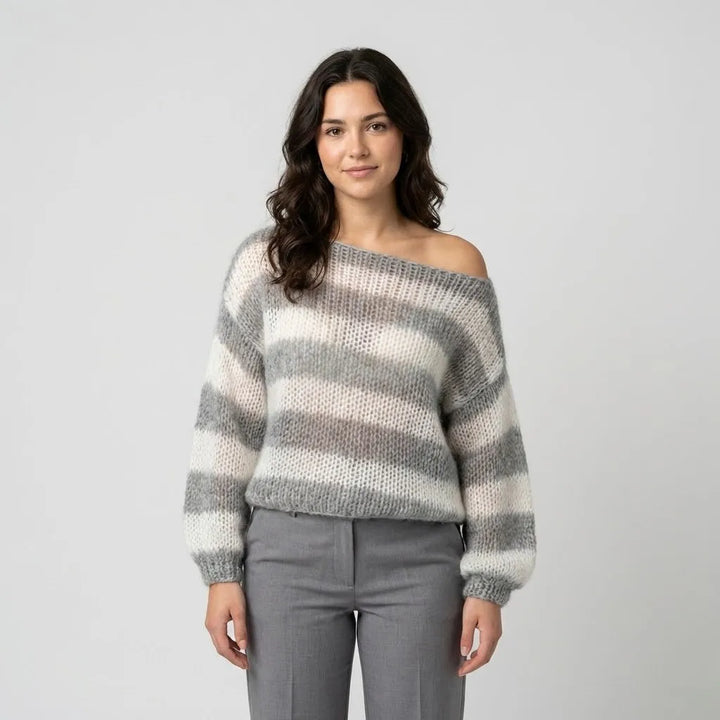 Maglione morbido in lana a taglio ampio con scollatura larga