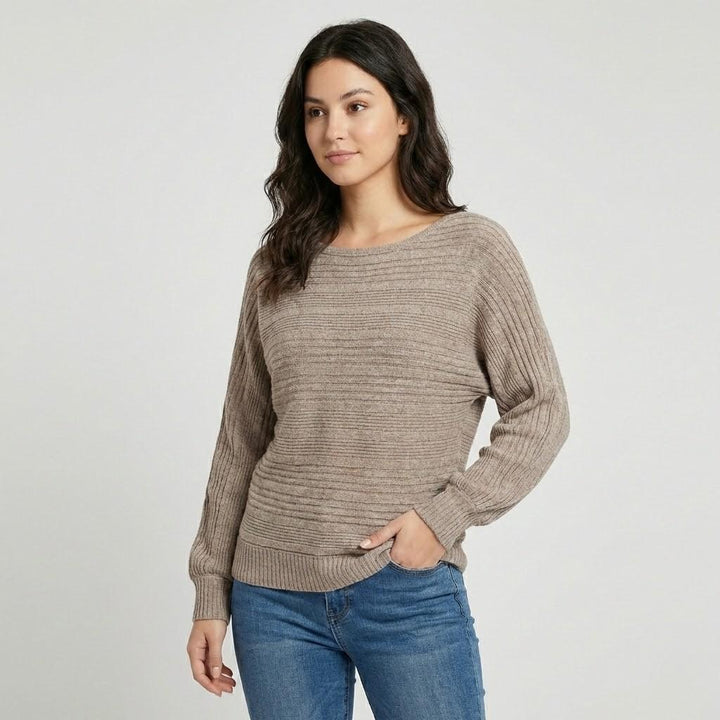 Maglione morbido a coste con scollatura ampia