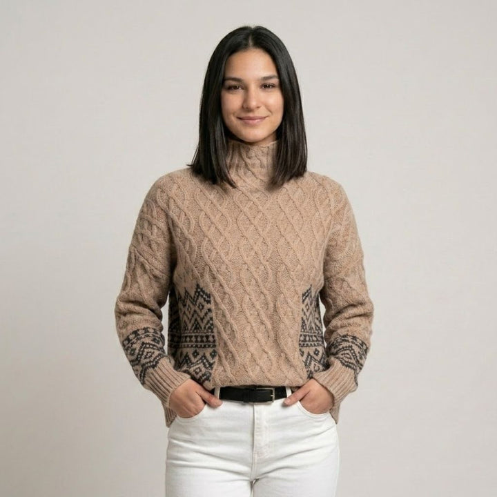 Maglione testurizzato in misto acrilico e lana con collo alto