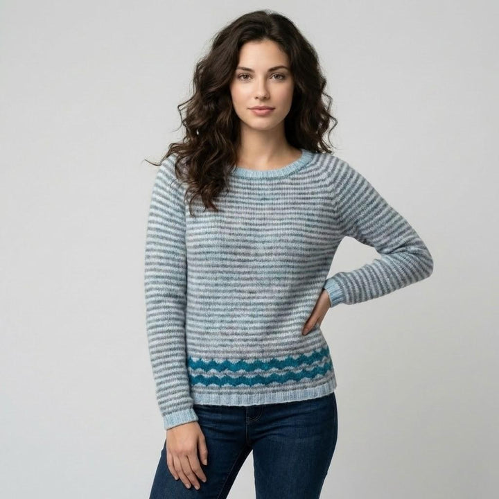 Maglione morbido a righe con vestibilità ampia per un comfort quotidiano