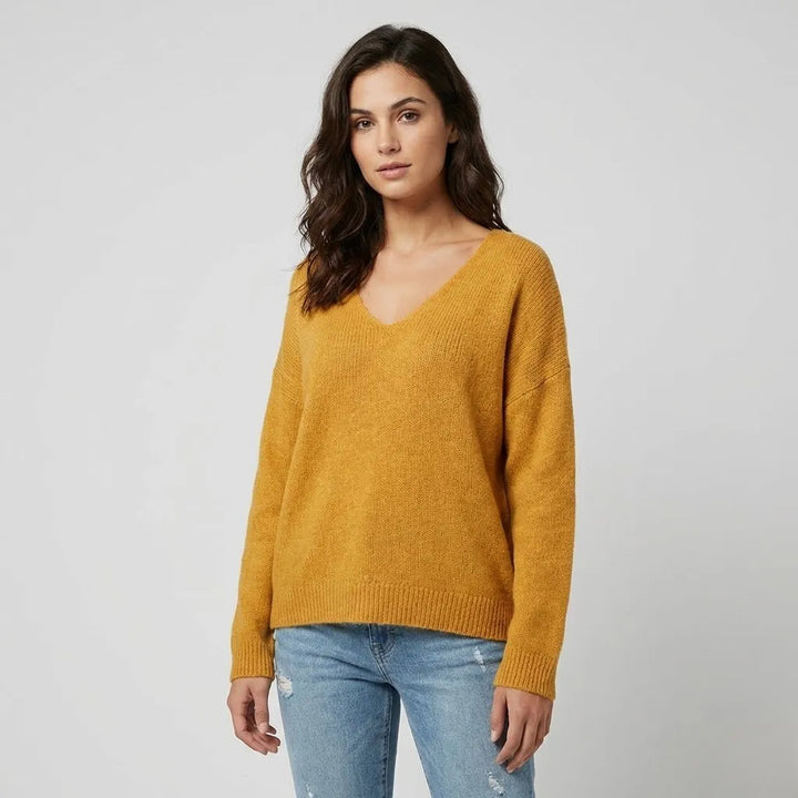 Maglione morbido lavorato a maglia in misto lana con vestibilità ampia e scollatura a V