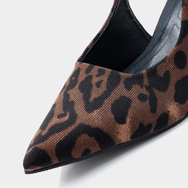 Scarpe a punta in caramello con motivo leopardato