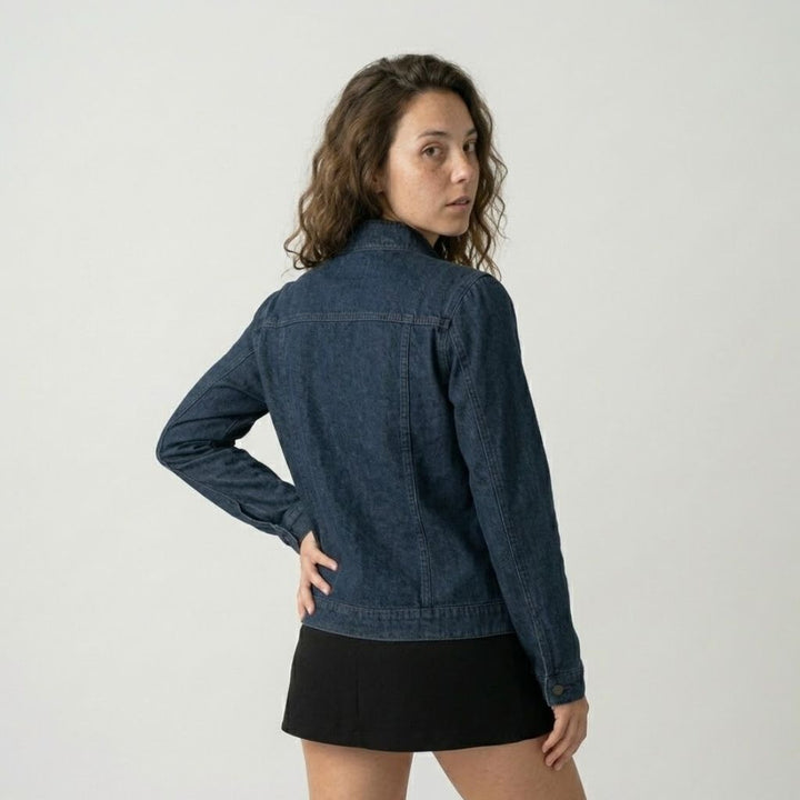 Giacca strutturata in denim con tasche frontali in stile urbano