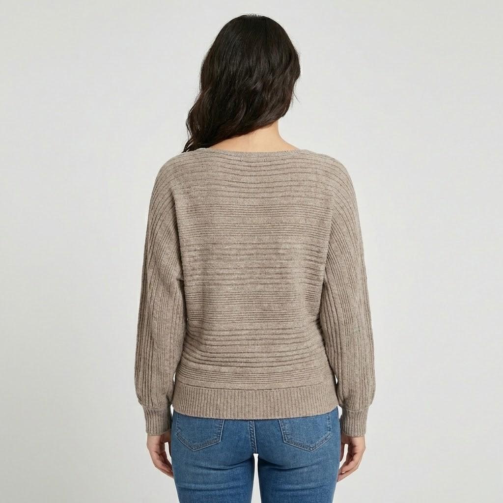Maglione morbido a coste con scollatura ampia