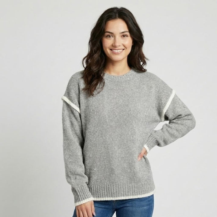 Maglione morbido a maglia con scollo rotondo in grigio