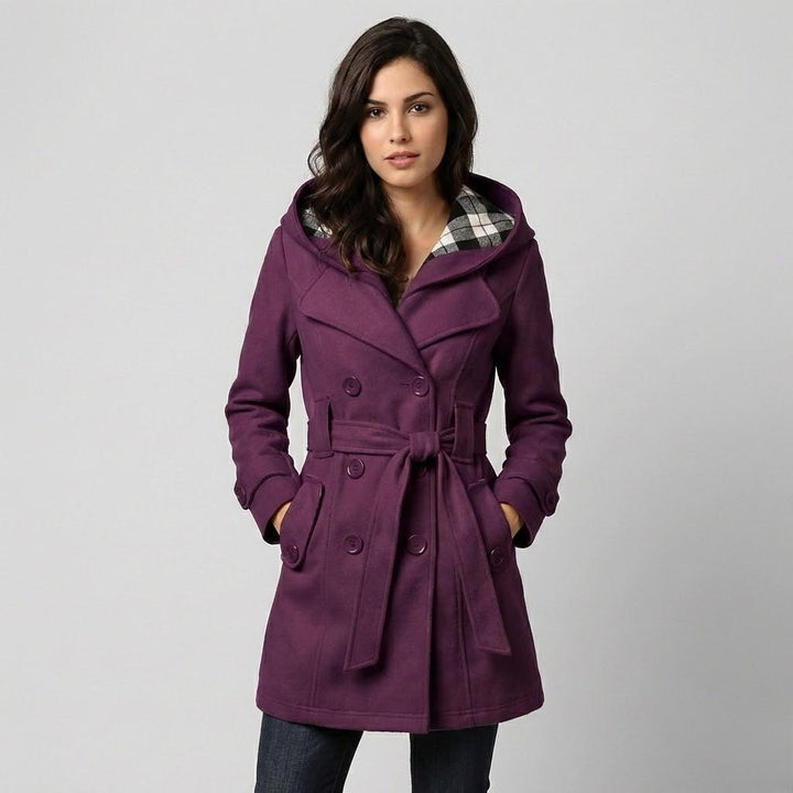 Cappotto strutturato in misto lana con cappuccio e taglio aderente