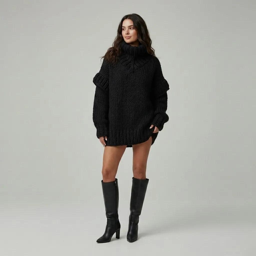 Maglione in misto acrilico e poliestere con taglio oversize e colletto alto