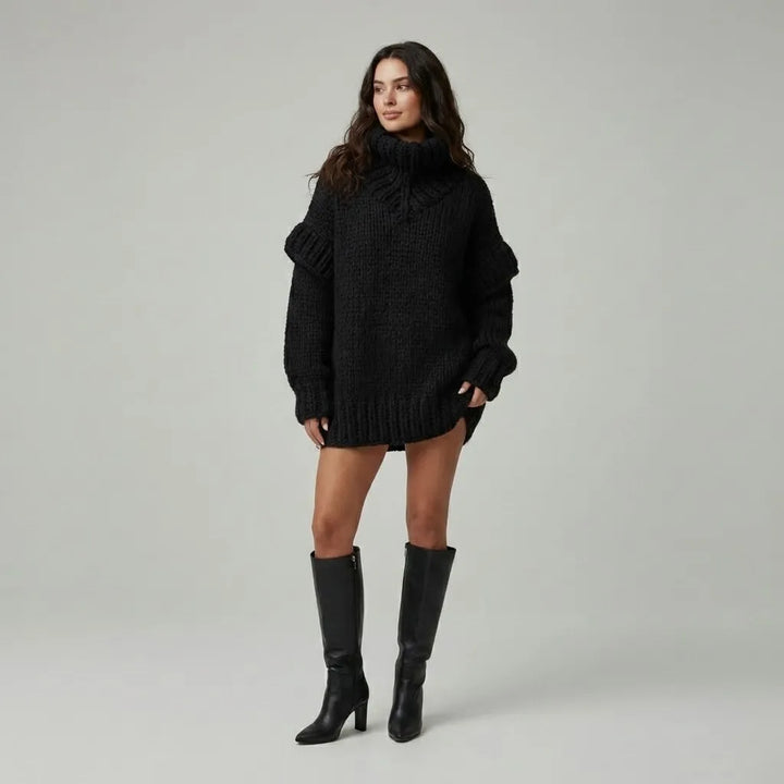 Maglione in misto acrilico e poliestere con taglio oversize e colletto alto