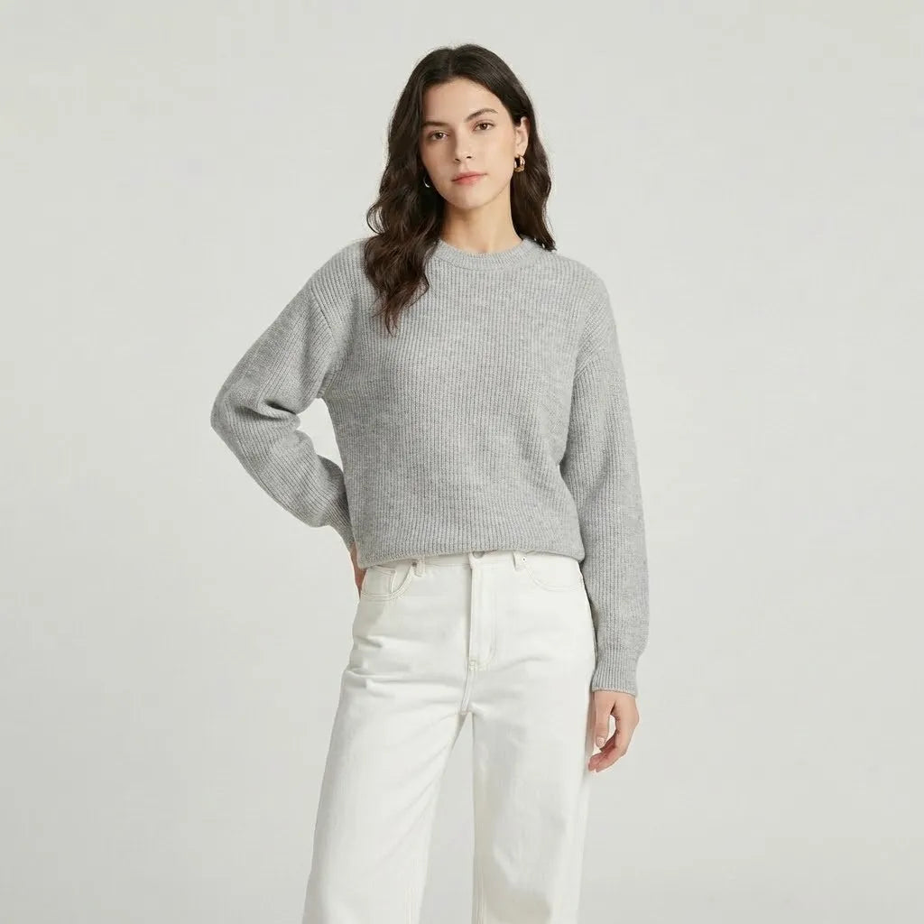 Maglione minimalista morbido in maglia
