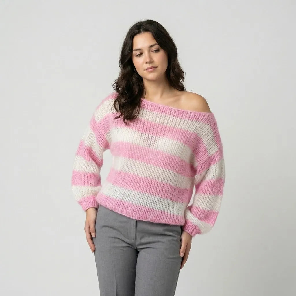 Maglione morbido in lana a taglio ampio con scollatura larga