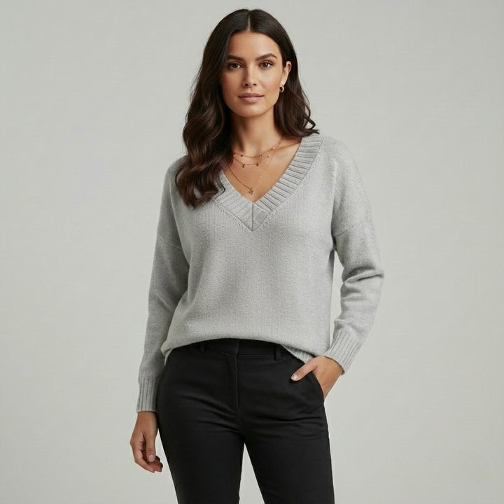 Maglione morbido a maglia con taglio ampio e scollatura a V