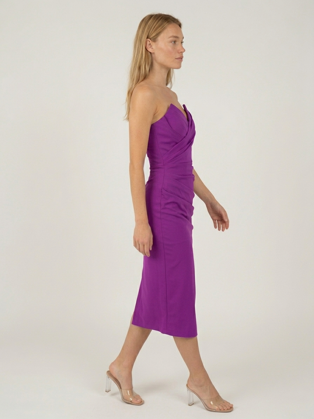 Leona | Abito elegante con dettagli delicati