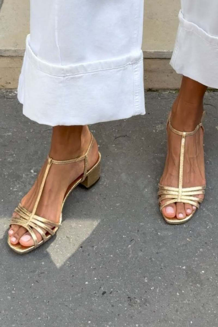 Sandali con aspetto metallico e tacco