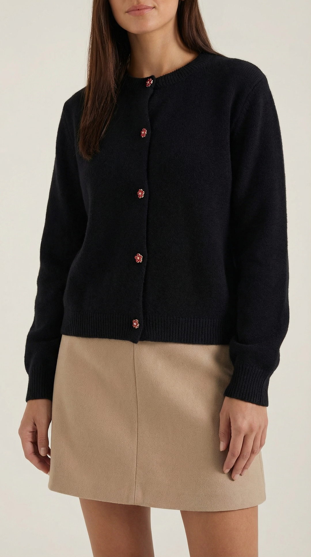 Cardigan lavorato a maglia con chiusura a bottoni classica