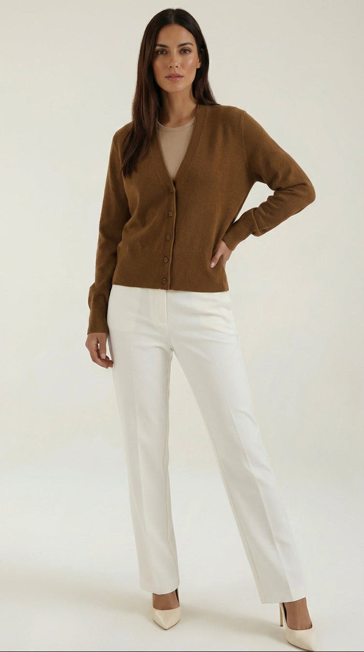 Cardigan lavorato a maglia con scollatura a V in stile senza tempo