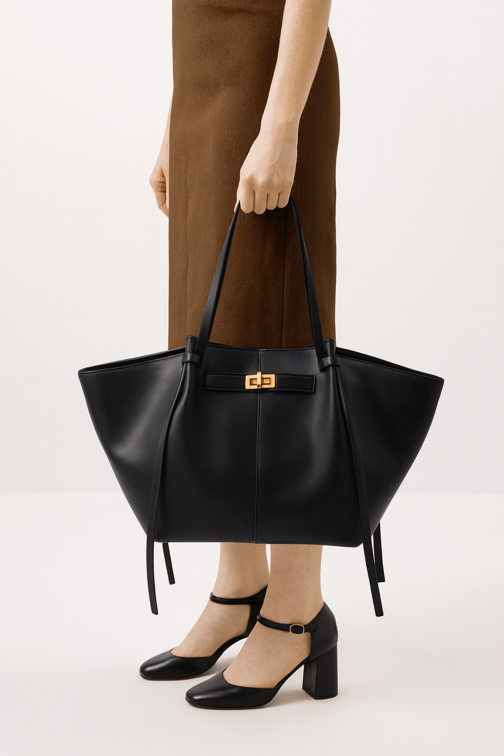 Grande borsa tote con chiusura girevole