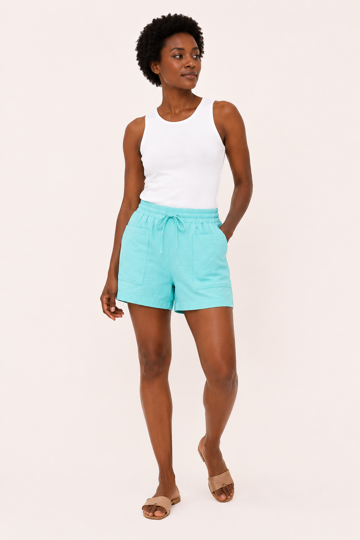 Shorts con cintura elastica e tasche frontali