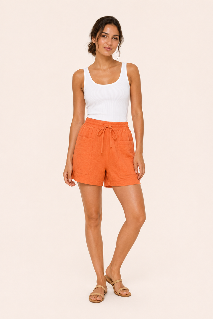 Shorts con cintura elastica e tasche frontali