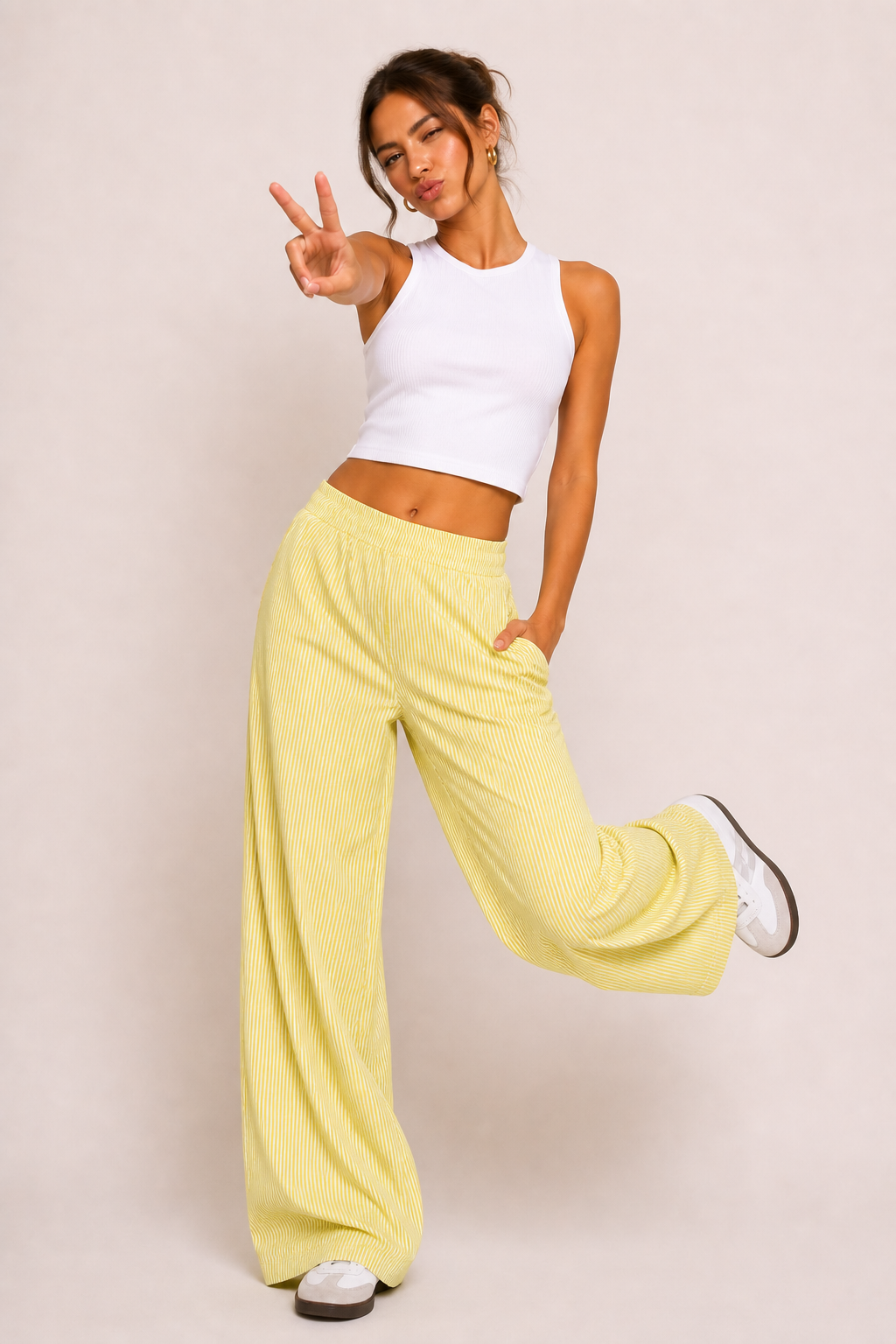 Pantaloni larghi a righe con cintura elastica