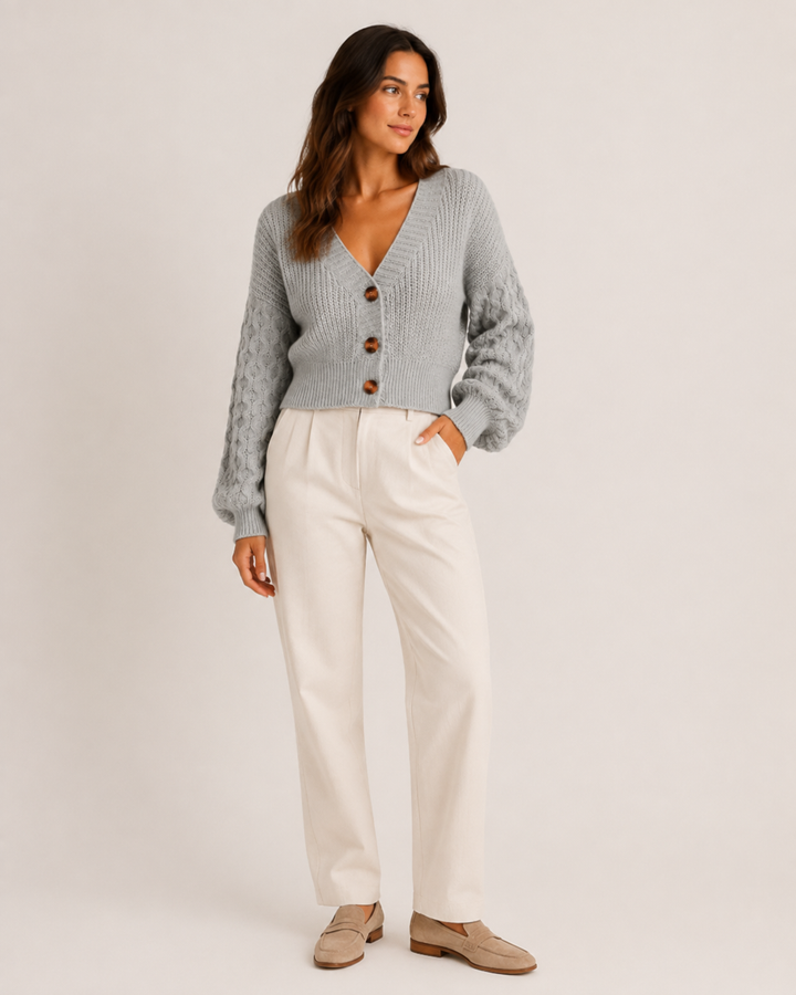 Cardigan corto lavorato a maglia con motivo a treccia