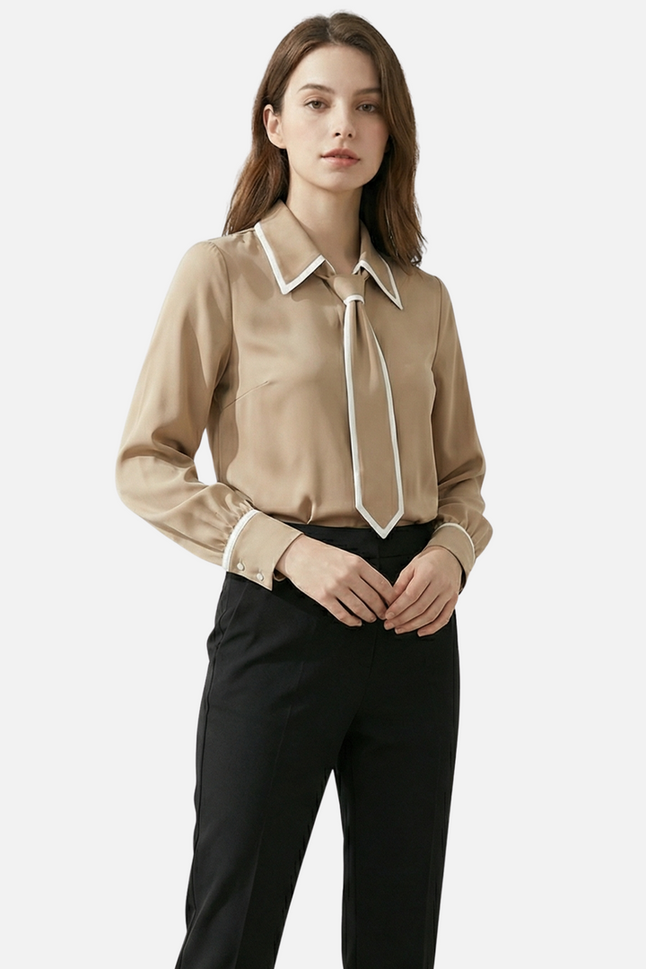 Blusa con bordo a contrasto e cravatta rimovibile