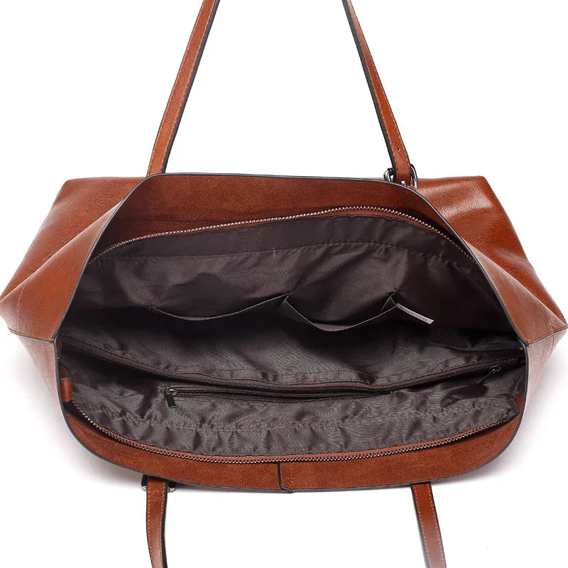 Borsa tote classica con un aspetto liscio