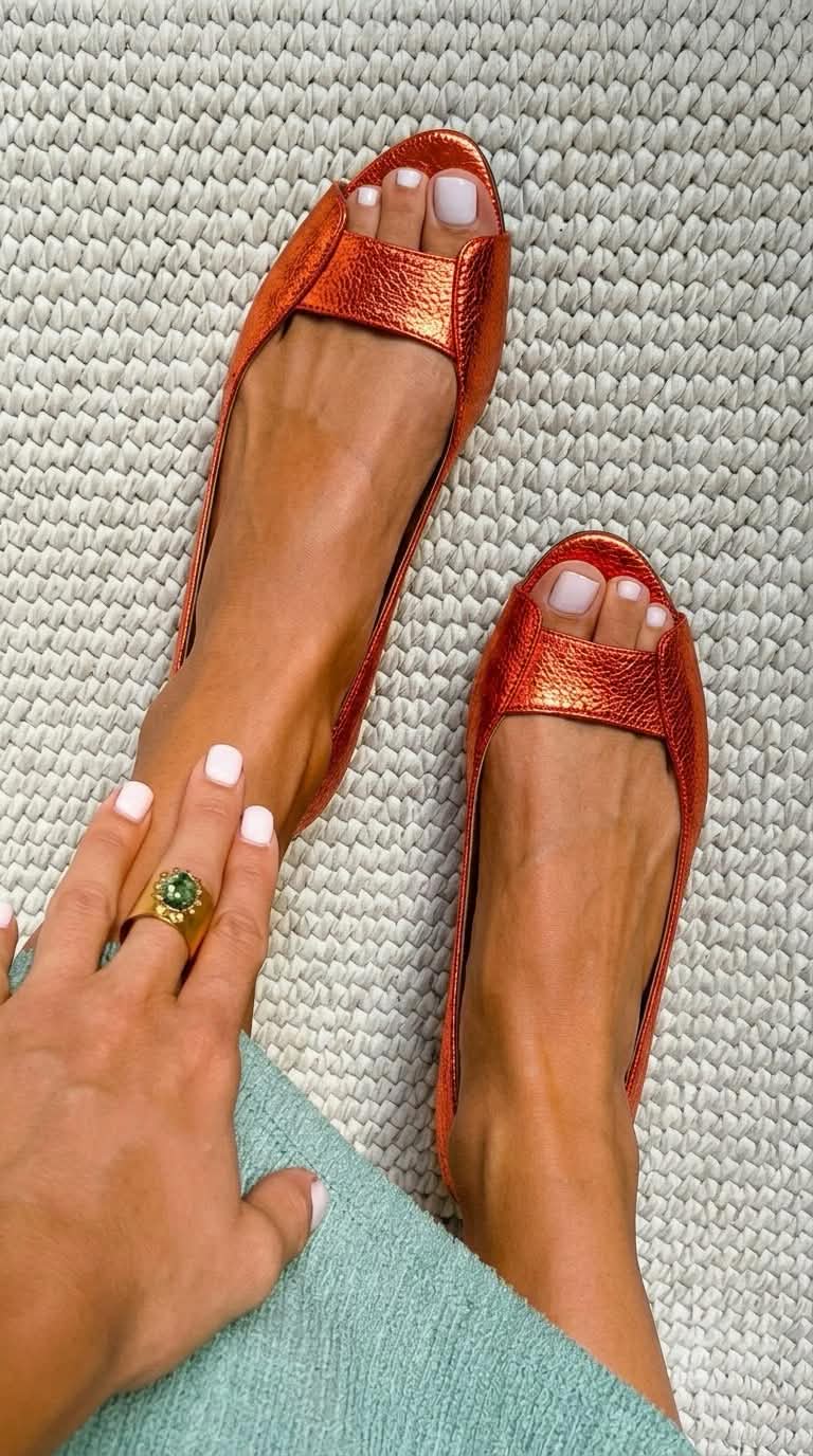 Ballerine con un aspetto metallico strutturato
