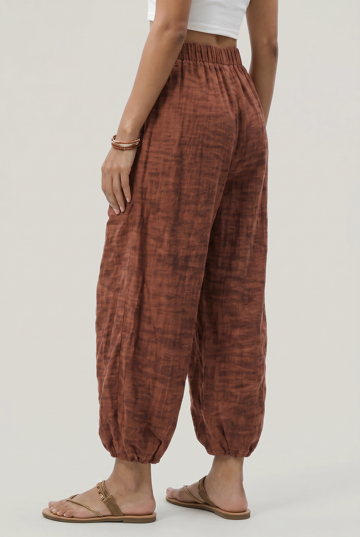 Pantaloni larghi da donna con vita alta
