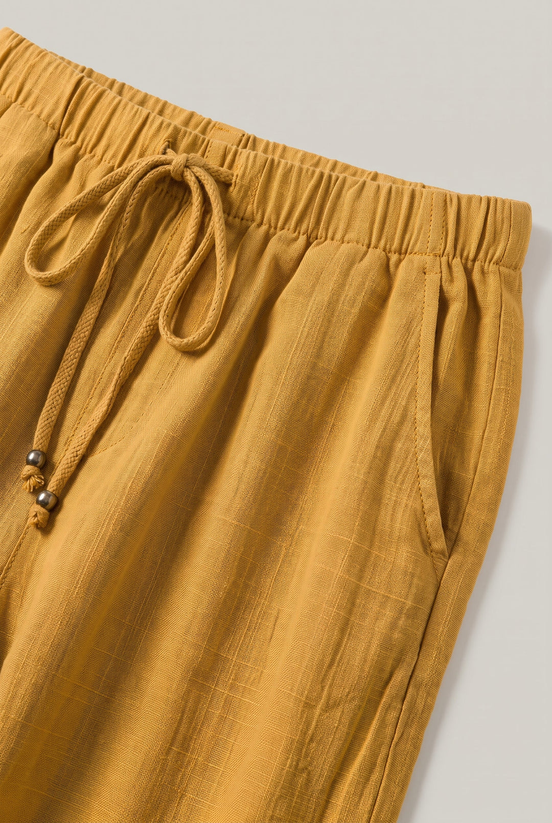 Pantaloni larghi da donna con vita alta