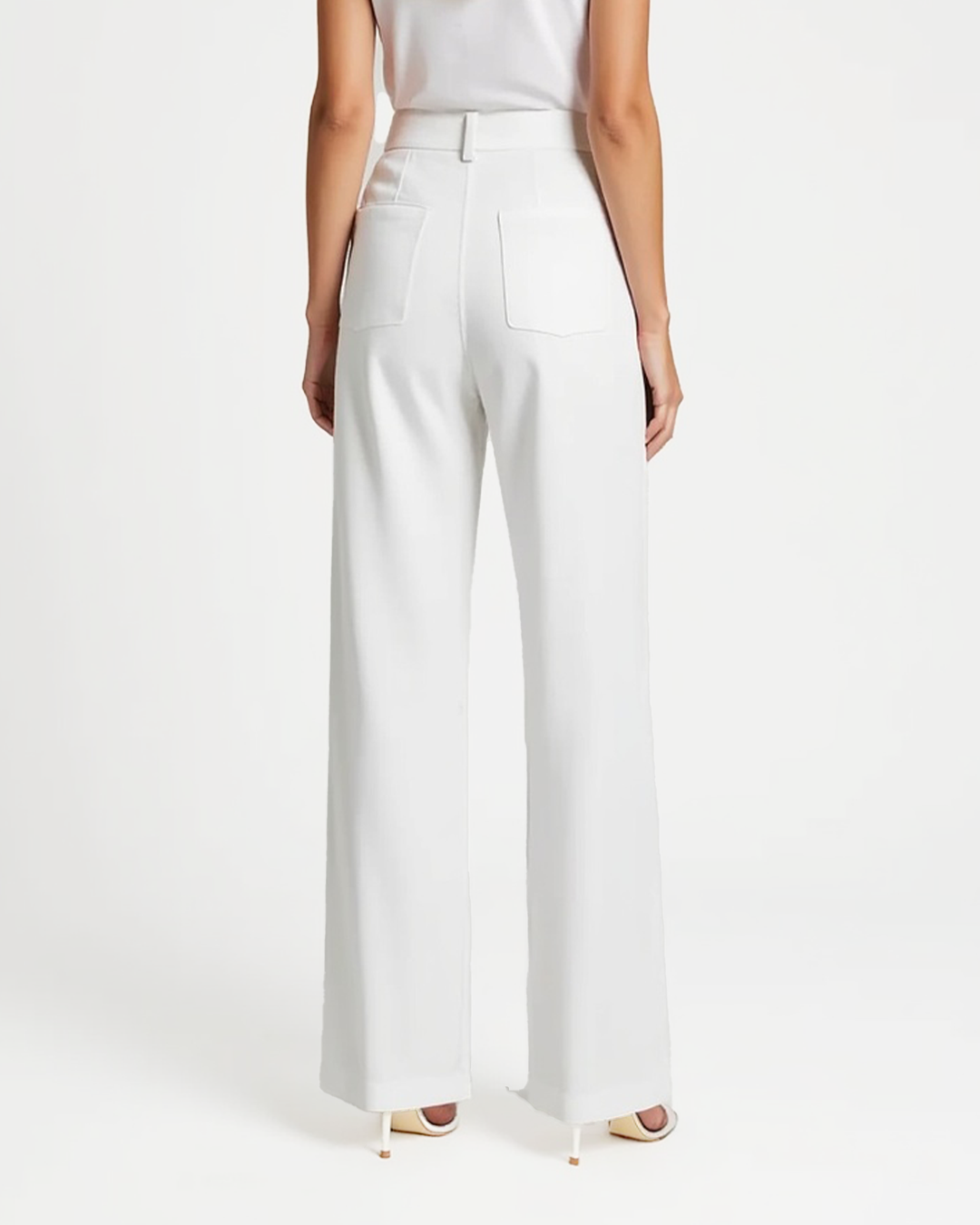 Pantaloni larghi con vita alta