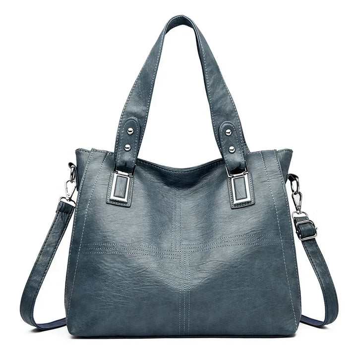 Borsa a tracolla liscia con forma spaziosa