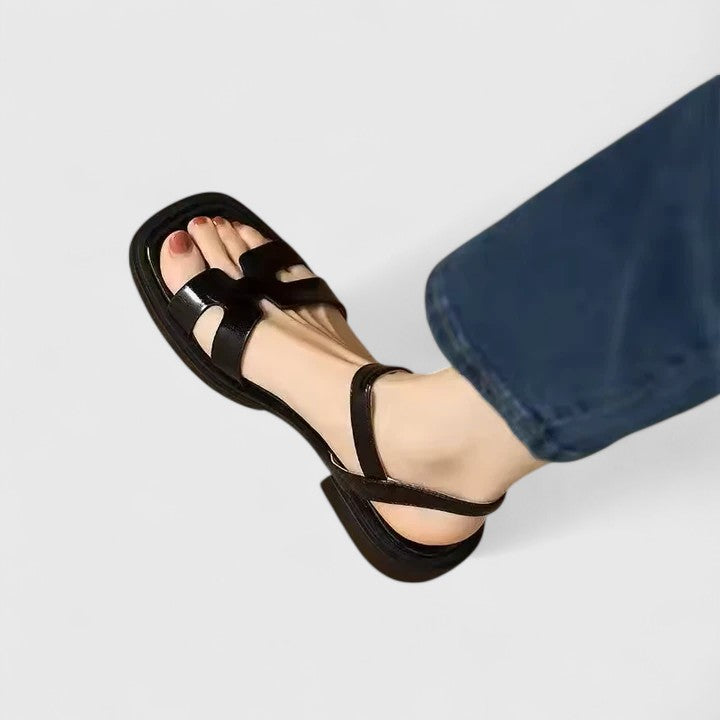 Deliane | Sandali piatto eleganti