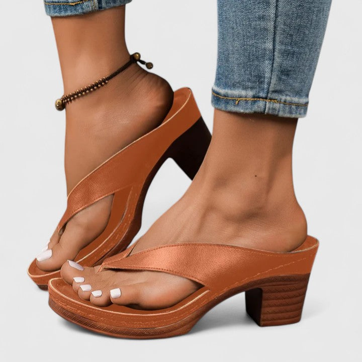 Eleganti décolleté con supporto