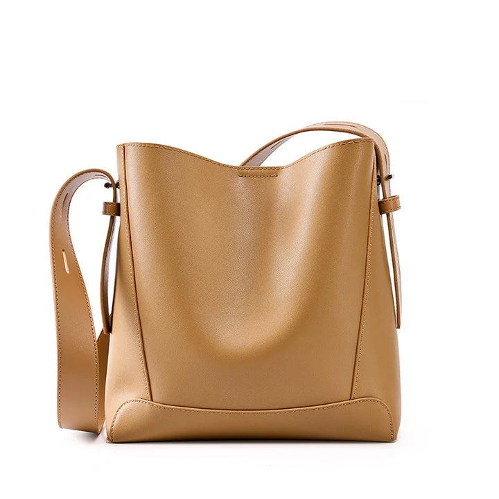 Borsa tote di lusso con un aspetto liscio