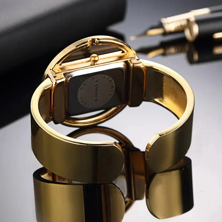 Saga | Orologio dorato