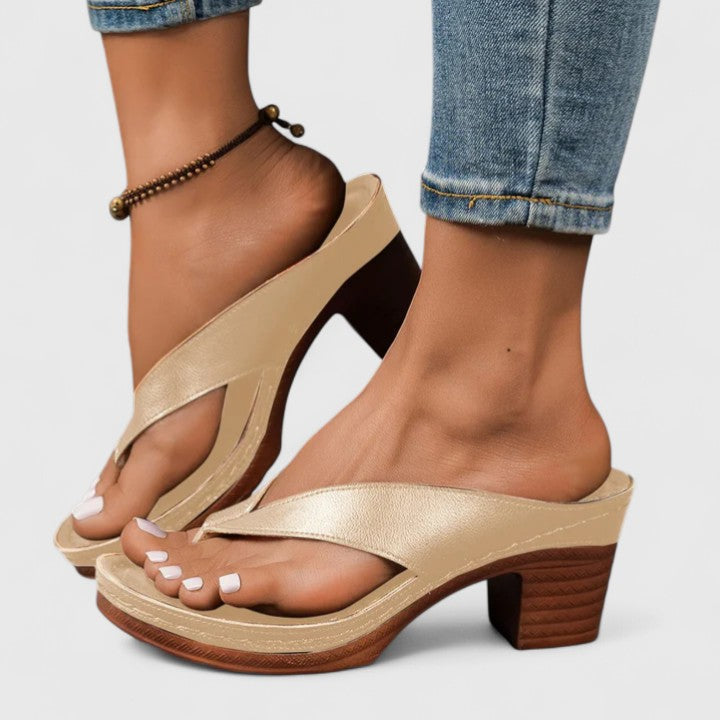 Eleganti décolleté con supporto
