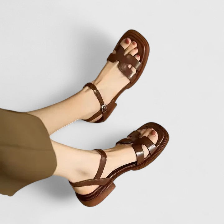 Deliane | Sandali piatto eleganti