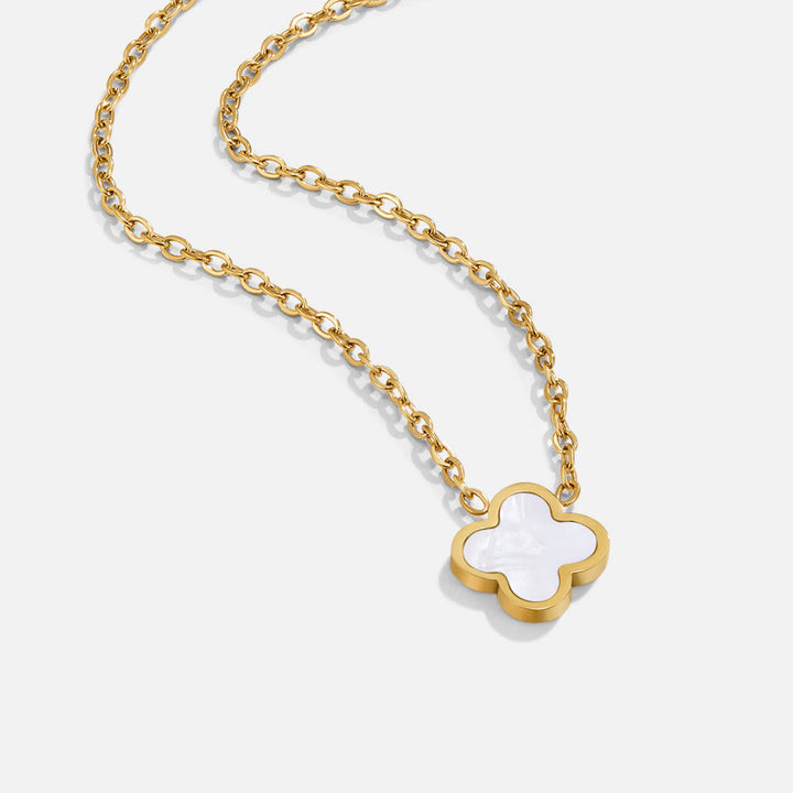 Collana con trifoglio bianco