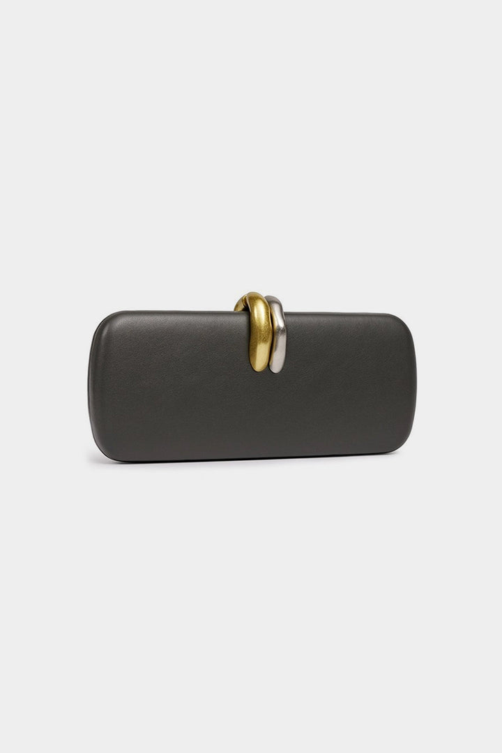 Borsa a tracolla liscia con catena