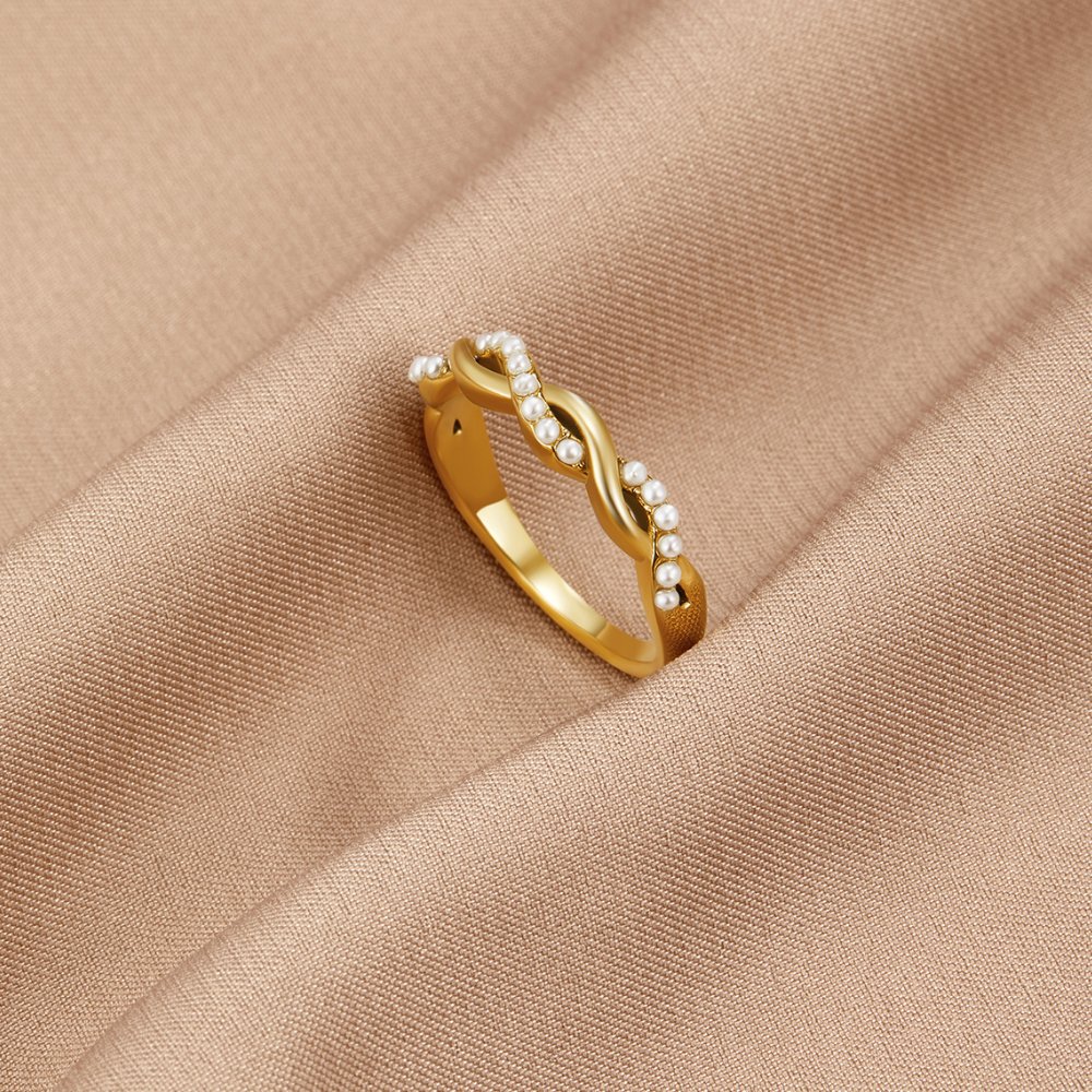 Anello Bella con delicato dettaglio