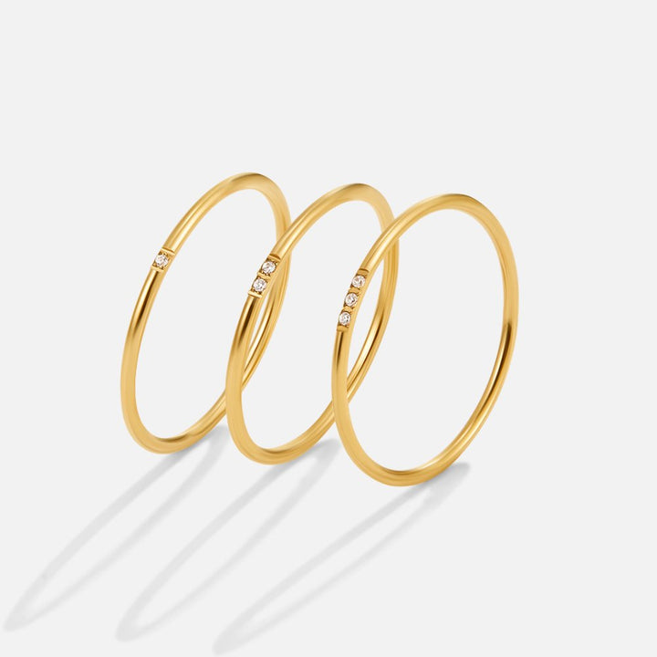 Anello Eula con dettagli dorati e lucidi