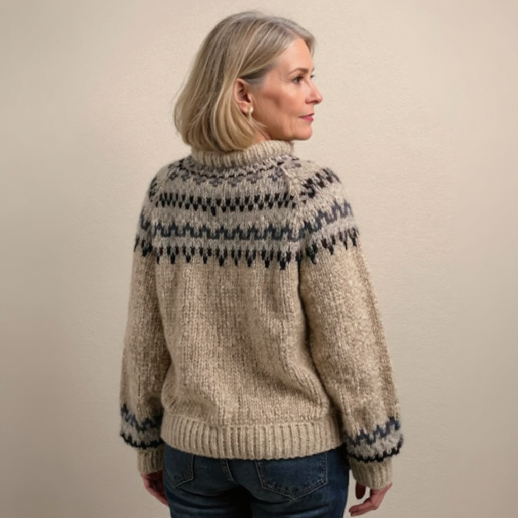Maglione lavorato a maglia in tonalità terra con motivo sul décolleté